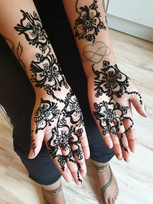 Bridal henna photo: Bridal 7