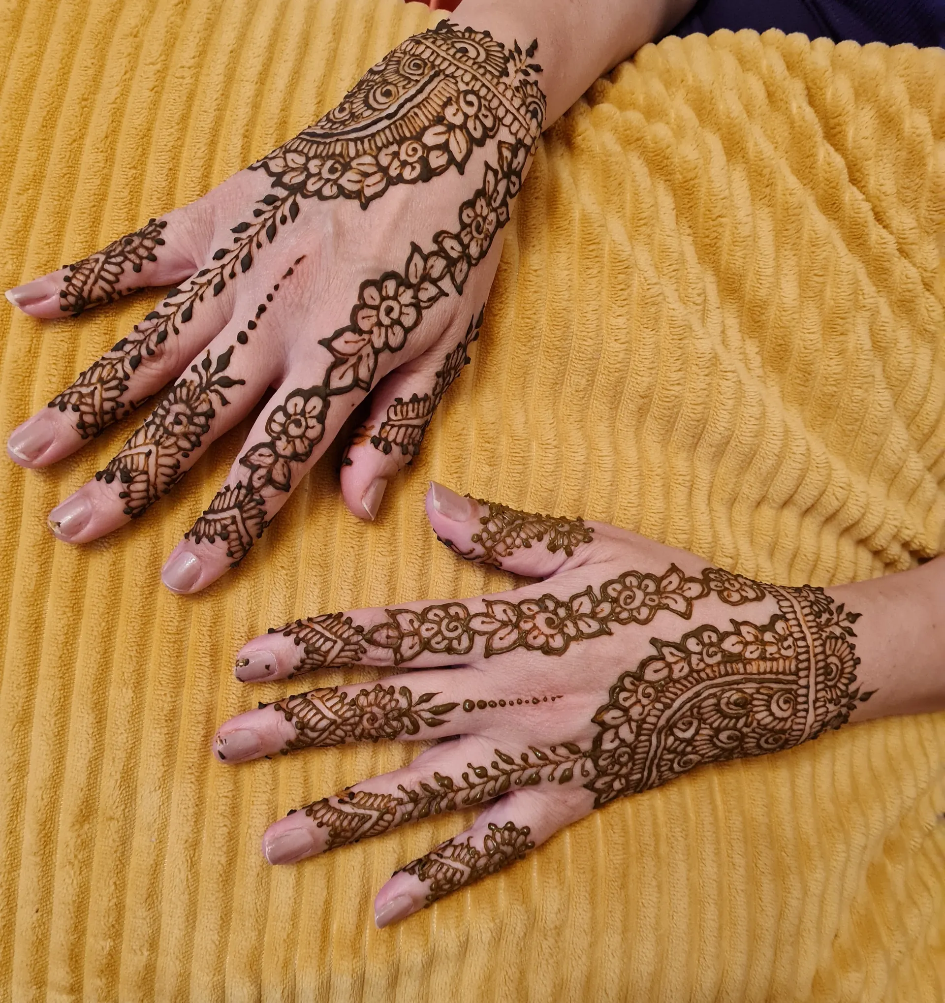 Party henna photo: Party 16