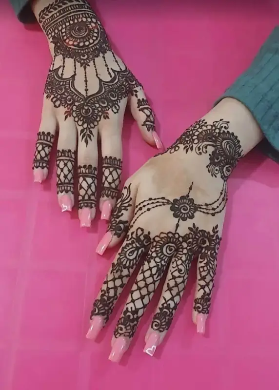 Party henna photo: Party 22